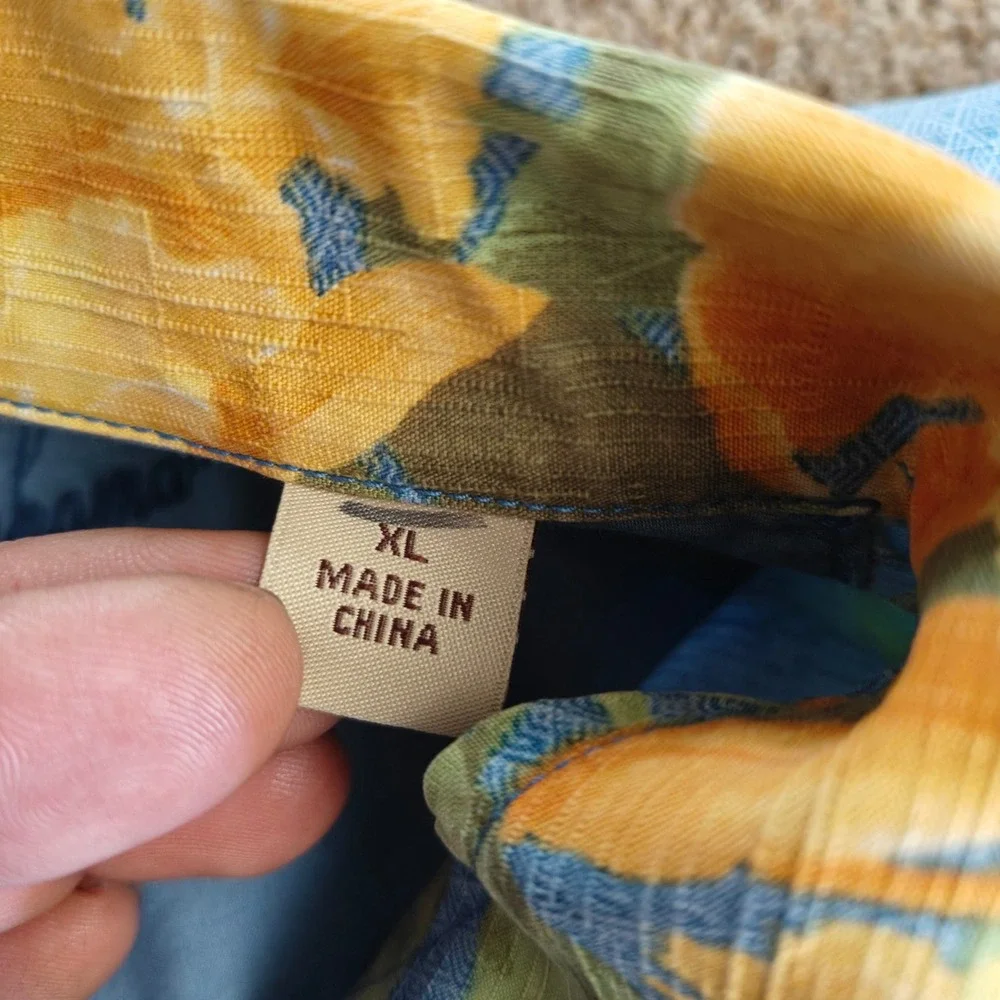 Tommy Bahama XL Mens Hawaiian Silk Shirt Blue Yellow Floral Button Front Camp‎